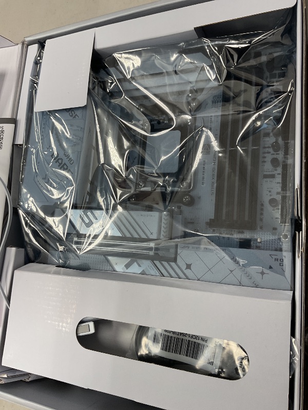 Photo 1 of ASUS ROG Strix X870-A Gaming WiFi AMD AM5 X870 ATX Motherboard 16+2+2 Power Stages, Dynamic OC Switcher, Core Flex, DDR5 AEMP, WiFi 7, 4X M.2, PCIe® 5.0, Q-Release Slim, USB4®, AI OCing & Networking