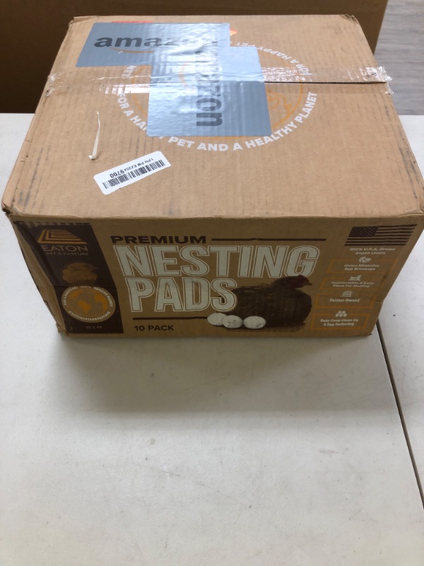 Photo 1 of Eaton Pet and Pasture, Premium Laying Hen Nesting Pads, USA Grown & Sustainably Harvested, 13 x 13 (10 Pack)