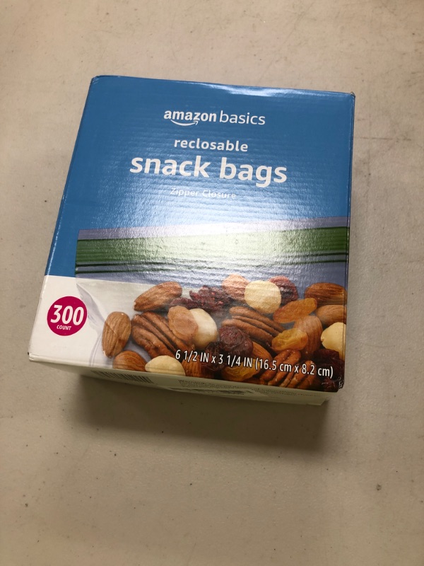 Photo 1 of Amazon Basics Snack Storage Bags, 300 Count