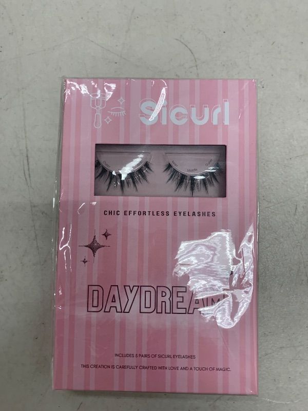 Photo 1 of The Daydream wispy Lashes Clusters - Eyelash Extension Clusters Kit-Natural Look Eyelashes - Doll Eye Spiky Anime Lashes -Easy to Apply-Hybrid Salon Style Lashes-5 Sets Of Lashes