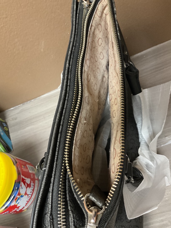 Photo 1 of Guess Women Bag 