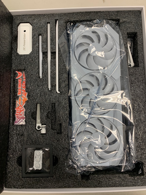 Photo 1 of PowerColor Red Devil Spectral White AMD Radeon RX 9070 XT 16GB GDDR6