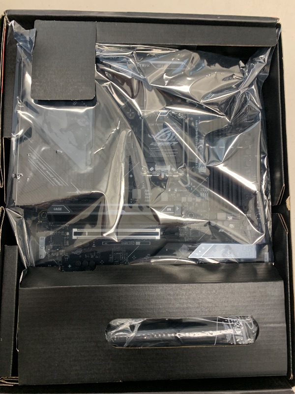 Photo 1 of ASUS ROG Strix Z890-H Gaming WiFi Z890 LGA 1851 ATX Motherboard, Intel® Core™ Ultra Series 2 Ready, Advanced AI PC-Ready, 16+2+1+2 Stages, DDR5, 5Gb LAN, WiFi 7, 4X M.2, PCIe 5.0, USB Type-C®, AI OC