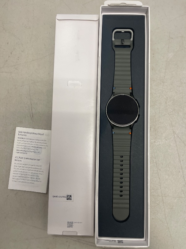 Photo 1 of Samsung Galaxy Watch 7 40mm Bluetooth AI Smartwatch w/Energy Score, Wellness Tips, Heart Rate Tracking, Sleep Monitor, Fitness Tracker, 2024, Green [US Version, 1Yr Manufacturer Warranty]