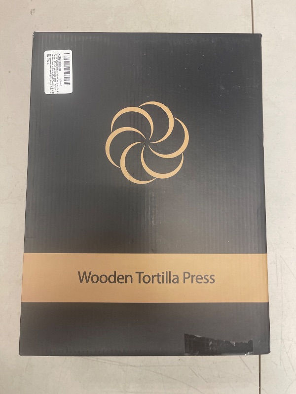 Photo 1 of panan Wooden Tortilla Press Mexican Tortillera Presser Made from Natural Food-Grade Acacia Wood - Large Wood Pataconera with 50 Pieces Parchment Paper, Dough Cutter and Recipes eBook (Square 10")