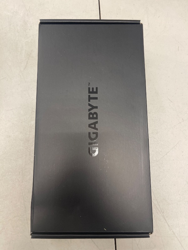 Photo 1 of GIGABYTE Radeon RX 9060 XT Gaming OC 8G Graphics Card