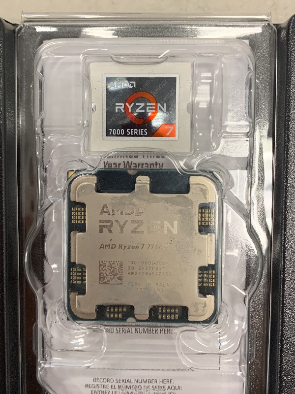 Photo 1 of AMD Ryzen 7 7700X 8-Core