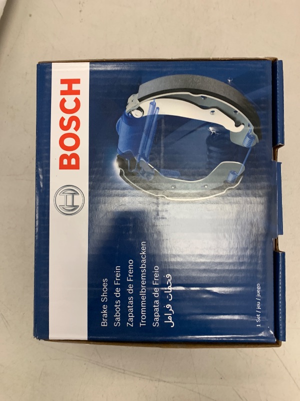 Photo 1 of Bosch BS505 Blue Drum Brake Shoe Set - (Compatible ONLY for REAR - Toyota: 1979-95 Pickup, 1991-94 Previa, 2000-03 RAV4, 1995-04 Tacoma, 1984-89 Van, 1988 Van Wagon) - REAR