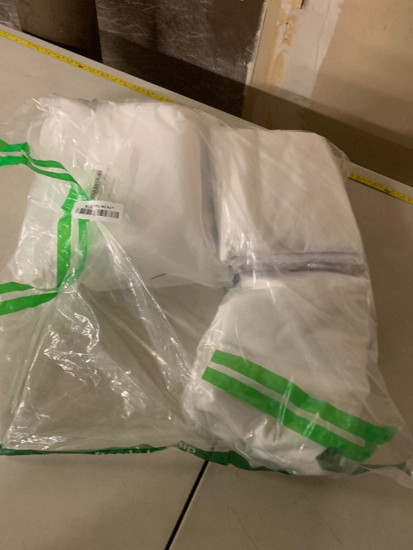 Photo 1 of ***PARTIAL SET**WIGENIUS 2 Pack White Table Cloth Rectangle Tablecloths 60X102 Inch,Polyester Table Cloth for 6 Foot Rectangle Tables,Wrinkle Resistant Washable Fabric Table Covers for Party,Wedding Banquet