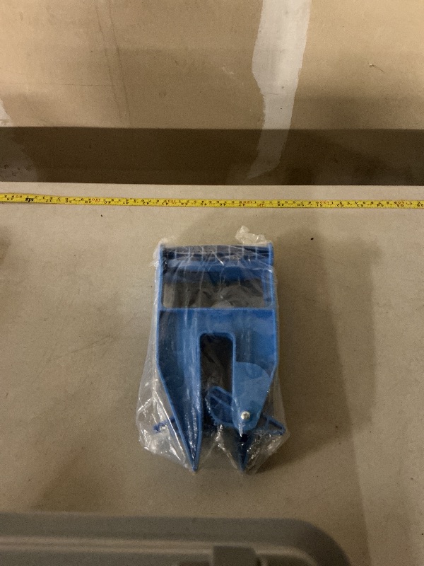 Photo 1 of 2pcs Mat Movers Tool Mat Grippers Heavy Duty Stall Mats Handlers for Horse Mats (Color:Blue)