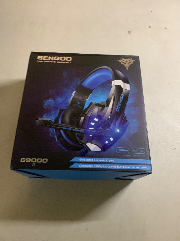 Photo 1 of BENGOO G9000 Stereo Gaming Headset for PS4 PC Xbox One PS5 Controller, Noise Cancelling Over Ear Headphones with Mic, LED Light, 7.1 Surround Sound, Soft Memory Earmuffs for Nintendo Xbox Series X|S