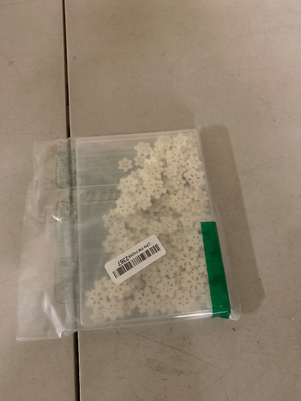 Photo 1 of 150Pcs Mini Snowflakes Ornaments, 3 Sizes Glitter Tiny Resin Snowflakes for Crafts with Storage Box Snowflake Buttons Snowflake Shaped Craft for DIY Winter Party Home Decoration