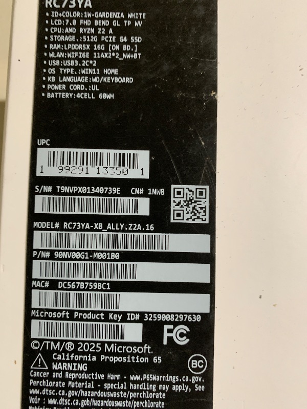 Photo 1 of ASUS ROG Xbox Ally – 7” 1080p 120Hz Touchscreen Gaming Handheld, 3-month Xbox Game Pass Premium included, AMD Ryzen Z2 A, 16GB RAM, 512GB SSD, White