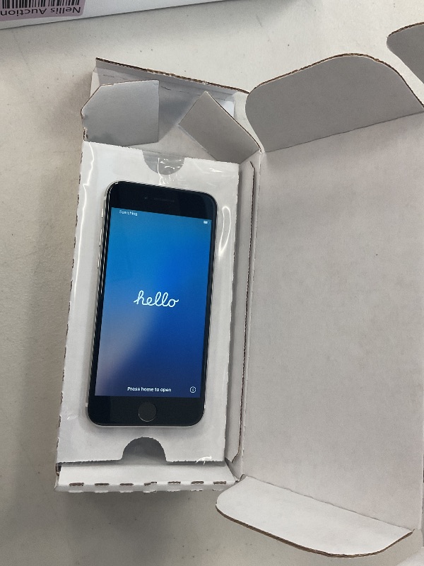 Photo 1 of Apple iPhone SE (2nd Generation), US Version, 64GB, White - Unlocked (Renewed)