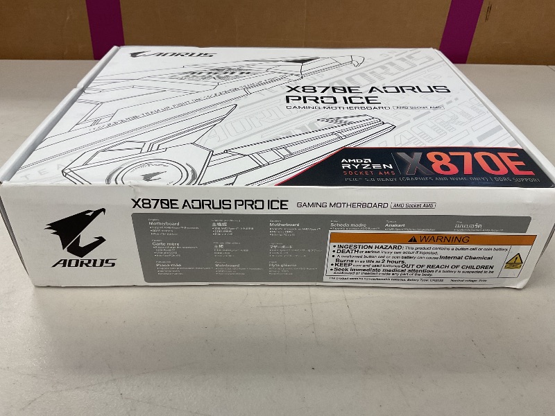 Photo 1 of GIGABYTE - X870E AORUS PRO ICE (Socket AM5) AMD X870 ATX DDR5 Wi-Fi 7 Motherboard - White