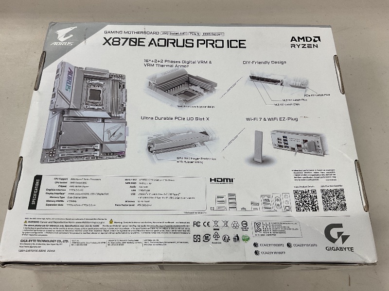 Photo 1 of GIGABYTE - X870E AORUS PRO ICE (Socket AM5) AMD X870 ATX DDR5 Wi-Fi 7 Motherboard - White