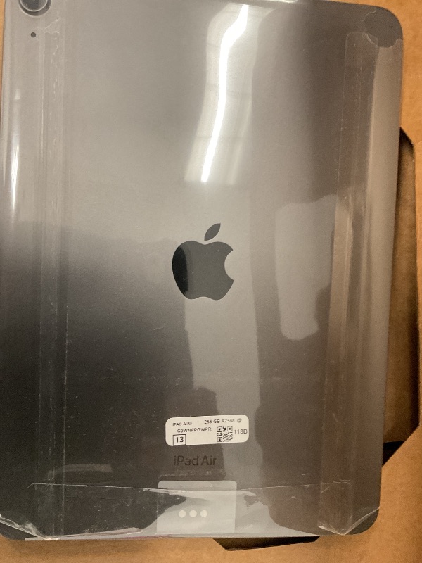 Photo 1 of 2022 Apple iPad Air (10.9-inch, Wi-Fi, 256GB) - Space Gray (Renewed)
