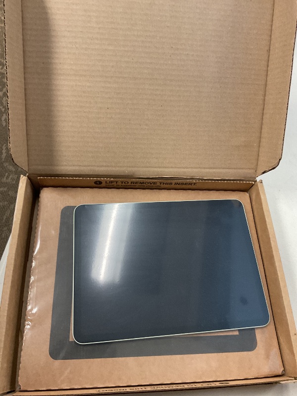 Photo 1 of Apple iPad Air (10.9-inch