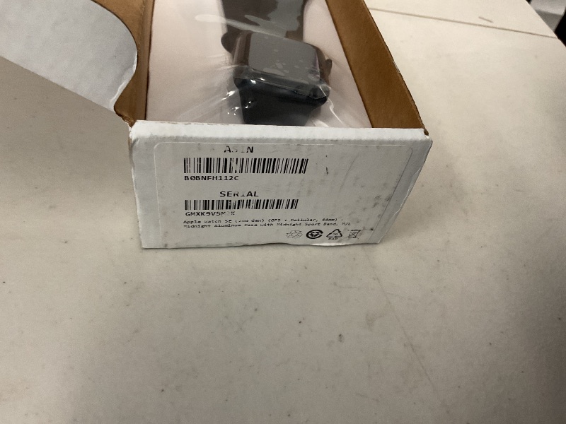 Photo 1 of Apple Watch SE (2nd Gen) (GPS + Cellular, 44mm) - Midnight Aluminum Case with Midnight Sport Band, M/L (Renewed)
