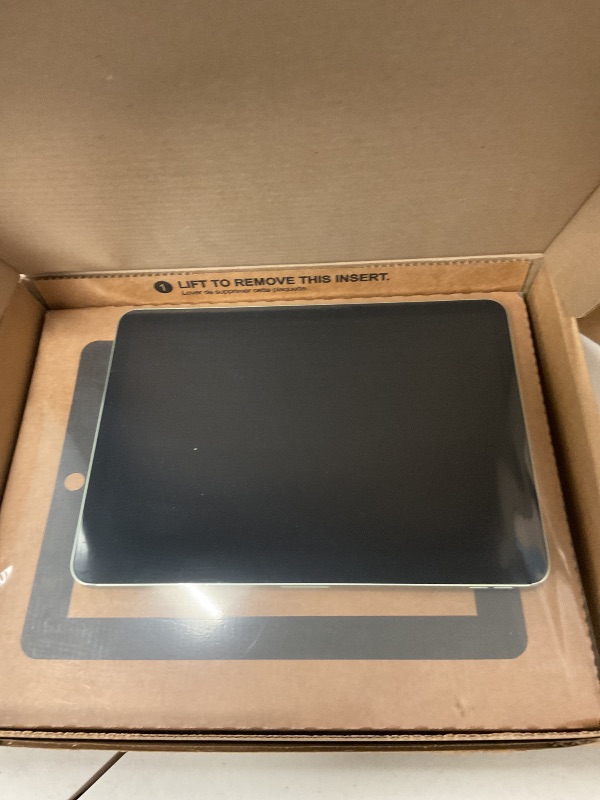 Photo 1 of Apple iPad Air (10.9-inch