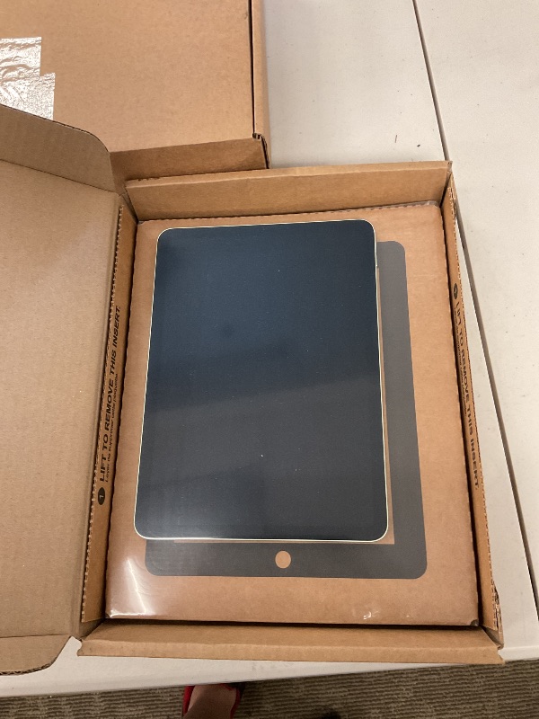 Photo 4 of Apple iPad Air (10.9-inch