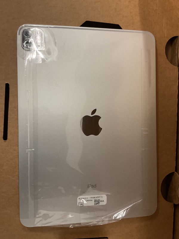 Photo 1 of iPad Pro3 11in 128GB Silver WiFi