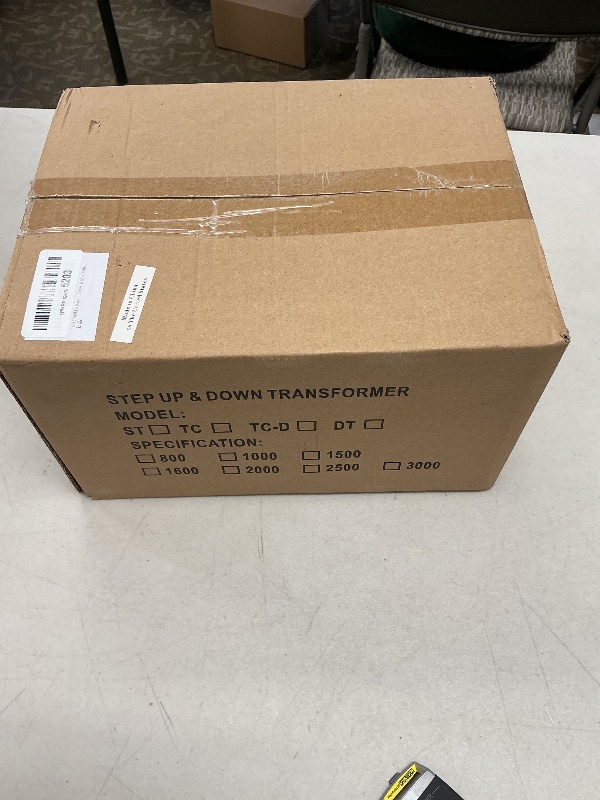 Photo 1 of YaeCCC 3000VA Voltage Transformer Power Converter 110V/220V Converter AC-AC 3000VA