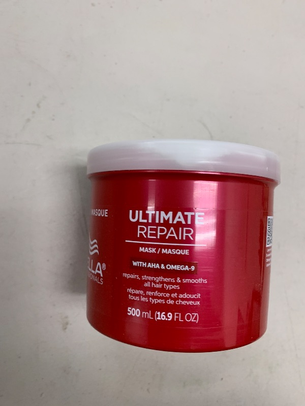 Photo 1 of Wella Professionals ULTIMATE REPAIR Mask for Damage Hair | Deeply Nourishing | Strengthens & Smooths | 16.9 Fl Oz