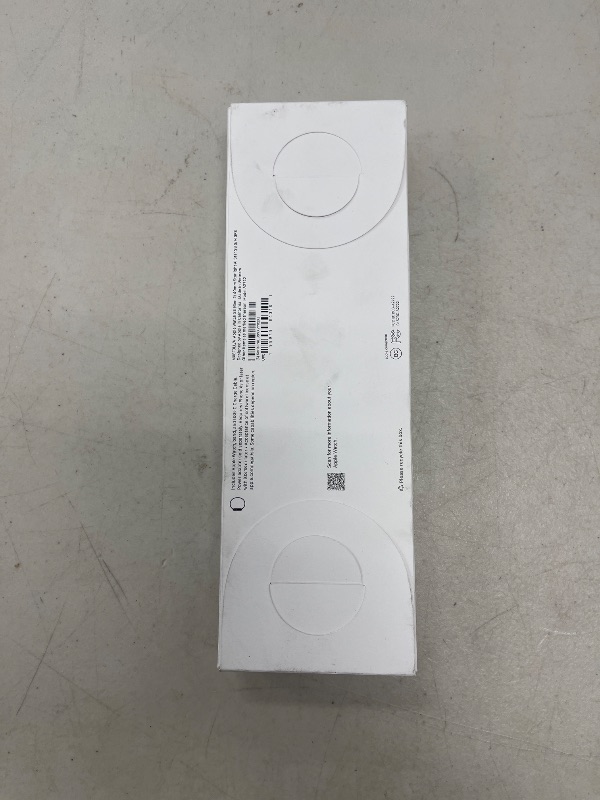 Photo 1 of Apple Watch SE (2nd Gen) [GPS 40mm] Smartwatch with Starlight Aluminum Case with Starlight Sport Band S/M. Fitness and Sleep Trackers, Crash Detection, Heart Rate Monitor, Retina Display