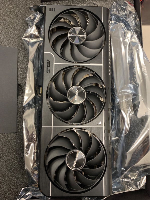 Photo 1 of ASUS The SFF-Ready Prime GeForce RTX™ 5070 12GB GDDR7 Graphics Card (PCIe® 5.0, 12GB GDDR7, HDMI®/DP 2.1, 2.5-Slot, Axial-tech Fans, Dual BIOS)