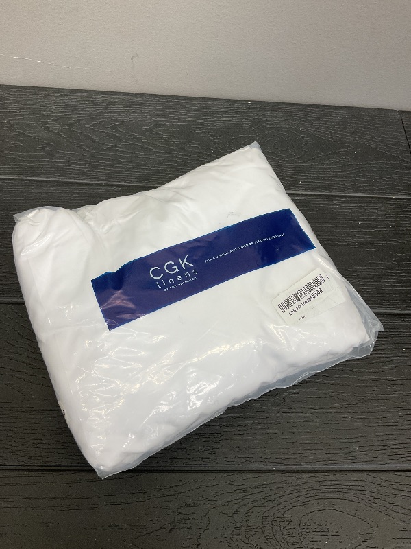Photo 1 of Twin XL Size 3 Piece Sheet Set - Comfy Breathable & Cooling Bed Sheets Set - Hotel Luxury Bedding for Women, Men, Kids, Teens, Boys & Girls - Deep Pockets, Ultra-Soft, Wrinkle Free - Oeko-Tex - White