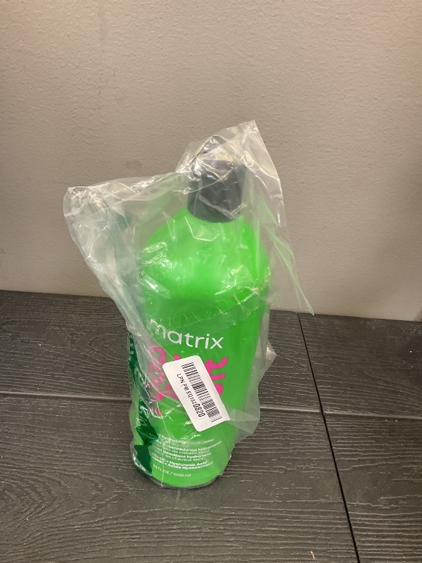 Photo 1 of MATRIX Food For Soft Hydrating Conditioner For Dry and Brittle Damaged Hair - Moisturizes, Softens & Smooths, With Avocado Oil & Hyaluronic Acid, Vegan, 33.8 Fl Oz