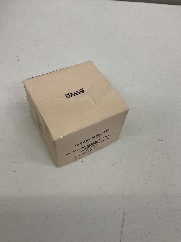Photo 1 of Laura Mercier Translucent Loose Talc-Free Setting Powder Ultra-Blur: Natural & Blurring Finish, Long Lasting, Best for Normal to Dry + Mature Skin, Hyaluronic Acid Infused, Translucent