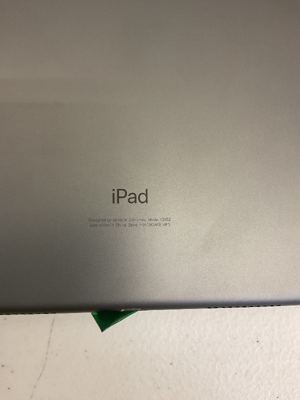Photo 1 of Apple iPad Air (10.5-inch, Wi-Fi, 64GB) Space Gray (Renewed)