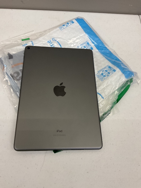 Photo 1 of Apple iPad Air (10.5-inch, Wi-Fi, 64GB) Space Gray (Renewed)