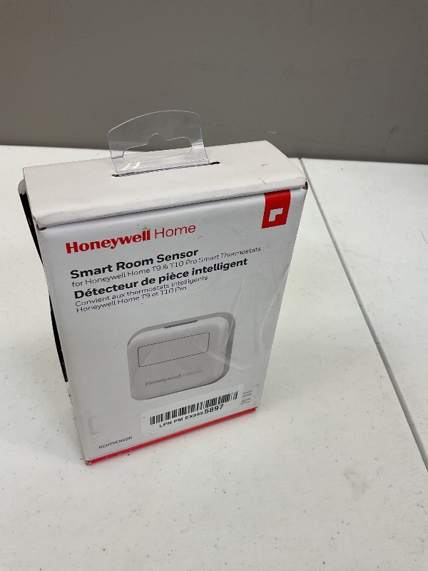 Photo 1 of Honeywell Home RCHTSENSOR-1PK, Smart Room Sensor works with T9/T10 WIFI Smart Thermostats