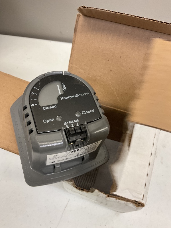 Photo 1 of M847D-Zone Valve Actuator, Replacement Motor for ARD & ZD Zone Dampers, Compatible with Honeywell M847D1004 M847D Zone Valve Actuator Damper Operator 24V
