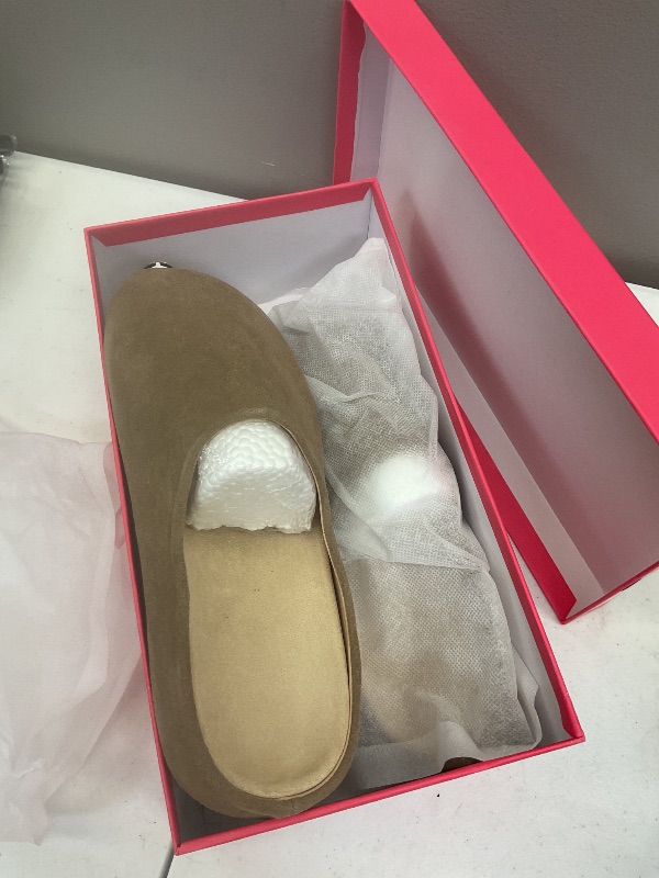 Photo 1 of Size 8.   Women suede Clogs Round Toe Leather Mules Cork Footbed Clog
