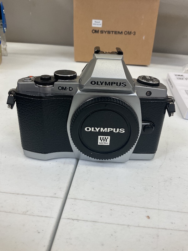 Photo 1 of OM SYSTEM Olympus OM-3 Silver Micro Four Thirds System Camera Travel Camera Weather Sealed Design 5-Axis Image Stabilization