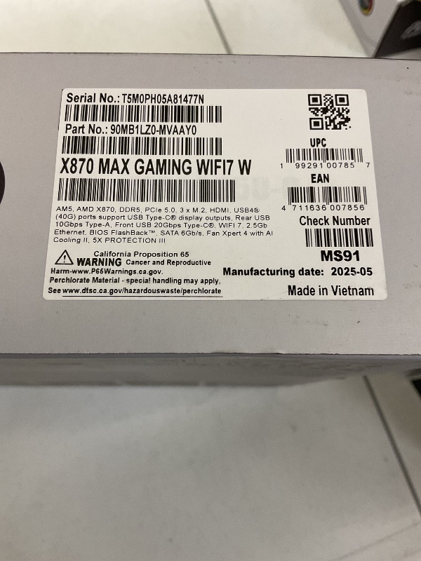 Photo 1 of ASUS X870 MAX GAMING WIFI7 W AMD AM5 ATX Motherboard, 8-layer White PCB, 12+2+1 80A DrMOS, DDR5, PCIe 5.0 x16 Q-Release, 3x M.2, Wi-Fi 7 Q-Antenna, USB4® Type-C®, 2.5Gb LAN, BIOS FlashBack™, Aura Sync