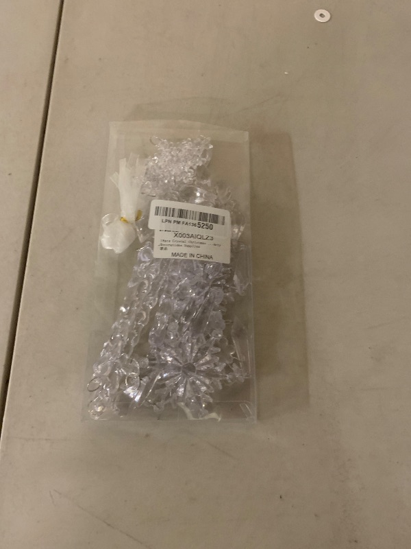 Photo 1 of 18pcs Crystal Christmas Ornaments for Tree Decorations-Hanging Acrylic Snowflake Icicle Ornaments with Drop Pendants for Winter Wonderland Chandelier Crystals Decorations Supplies