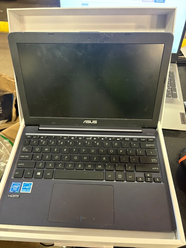 Photo 4 of Microsoft Surface Laptop (2025), Windows 11 Copilot+ PC, 13" Touchscreen Display, Snapdragon X Plus (8 core), 16GB RAM, 512GB SSD Storage, Platinum *SEALED*