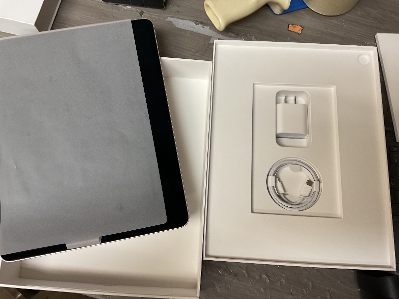 Photo 1 of Apple iPad Air 13-inch with M3 chip Built for Apple Intelligence, Liquid Retina Display, 128GB, 12MP Front/Back Camera, Wi-Fi 6E, Touch ID, All-Day Battery Life — Starlight