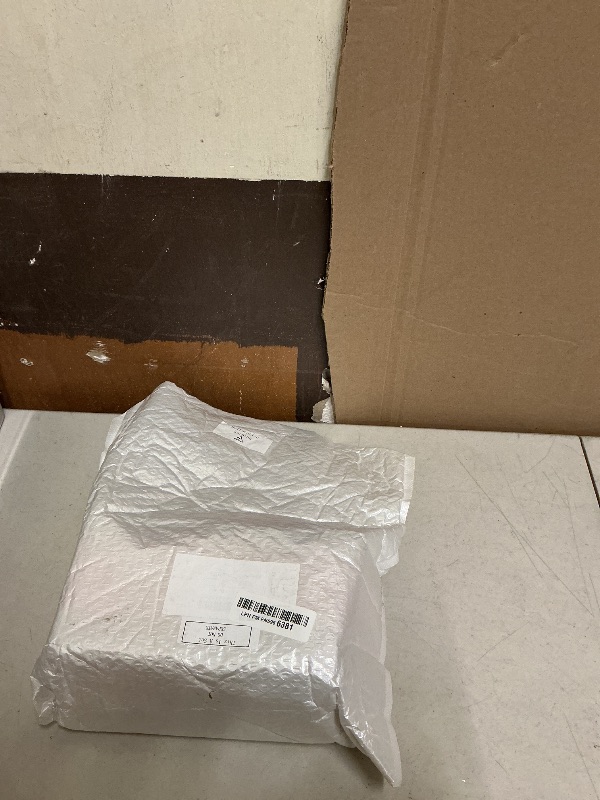 Photo 1 of 26Pcs Insulated Screwdriver Set Plastic Tool Replaceable Handle Electrician Set Button Switch for Blade Removal Anti Electric Shock Insulated Screwdriver for Car