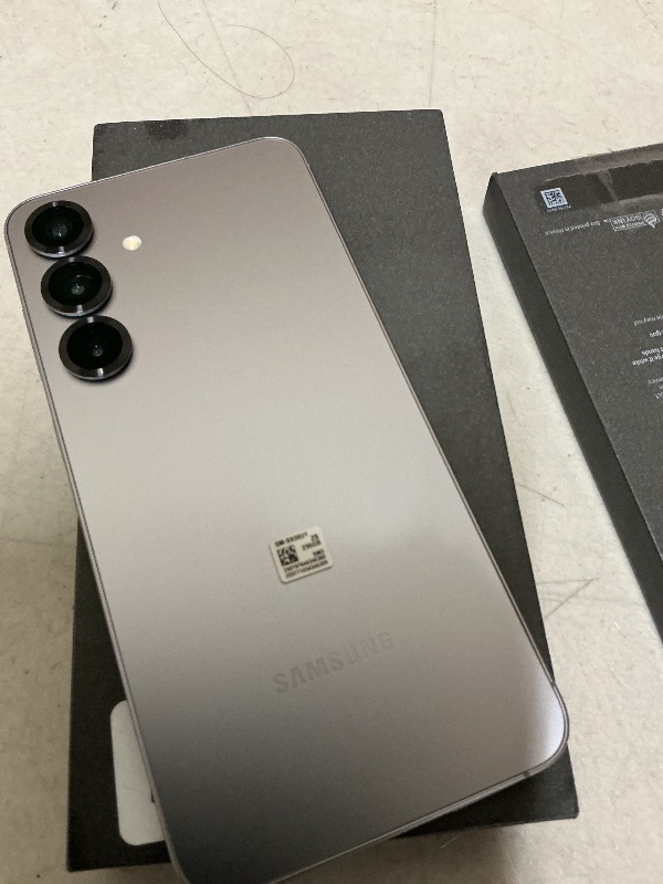 Photo 1 of Samsung Galaxy S25+ Cell Phone, 256GB Smartphone, Unlocked Android, AI Night Mode Camera, Snapdragon 8 Elite Fast Processor, ProScaler Display, 4900mAh Battery, 2025, US 1 Yr Warranty, Silver Shadow