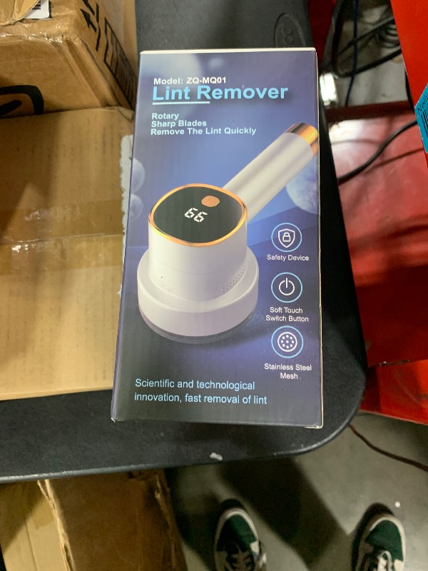 Photo 1 of  Lint Remover 