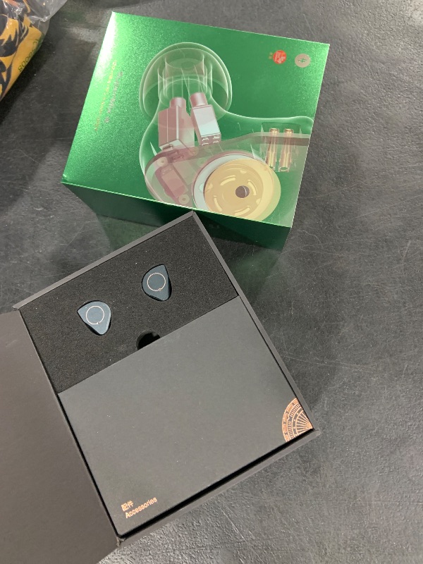 Photo 1 of Linsoul SIMGOT SuperMix 4 1DD+1BA+1Planar+1PZT Hybrid Drivers Earphones, HiFi in Ear Monitor IEM, Wired Gaming Earbuds with OFC Silver-Plated Cable for Musician Audiophile