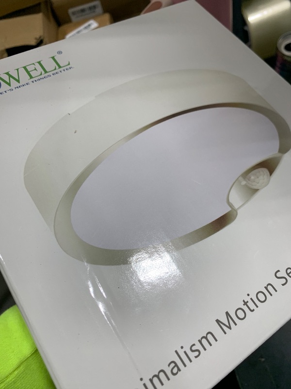 Photo 1 of TOOWELL Motion Sensor Ceiling Light Battery Operated Indoor/Outdoor LED Ceiling Lights for Closet Hallway Pantry Laundry Stairs Garage Bathroom Shower Porch Shed Wall 400LM Motion Activated Light