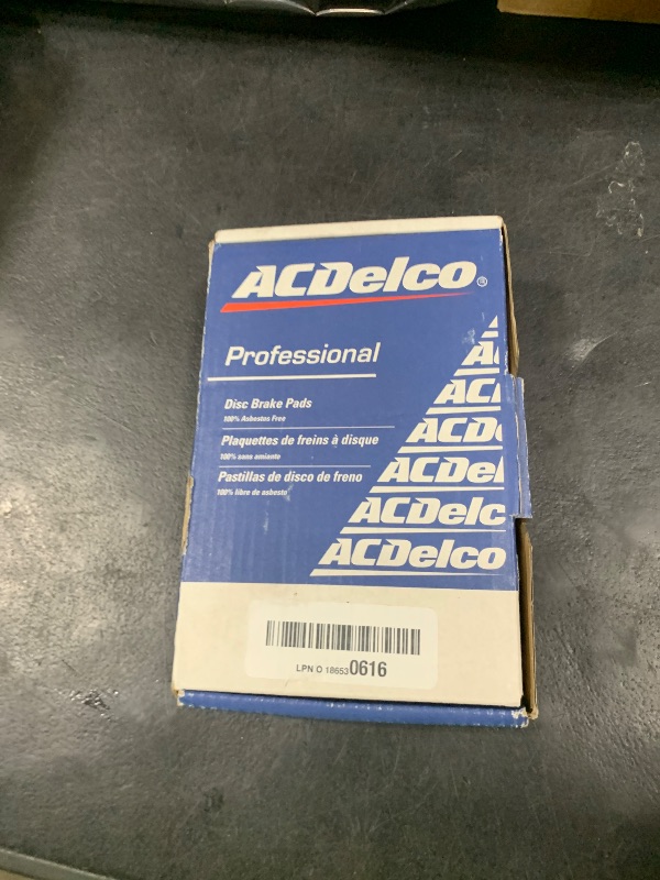 Photo 1 of ACDelco Gold 17D1194CHF1 Ceramic Rear Disc Brake Pad Set