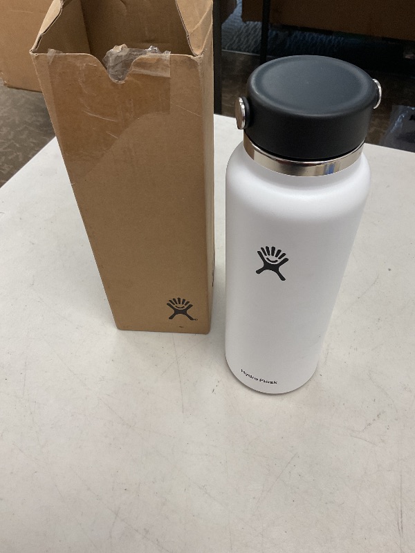 Photo 1 of See notes::::::Hydro Flask 40 Oz Wide Flex Cap White